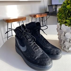 Nike women’s Air Force 1 high shell ‘black’